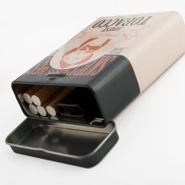 Retro Metallic Cigarette Case